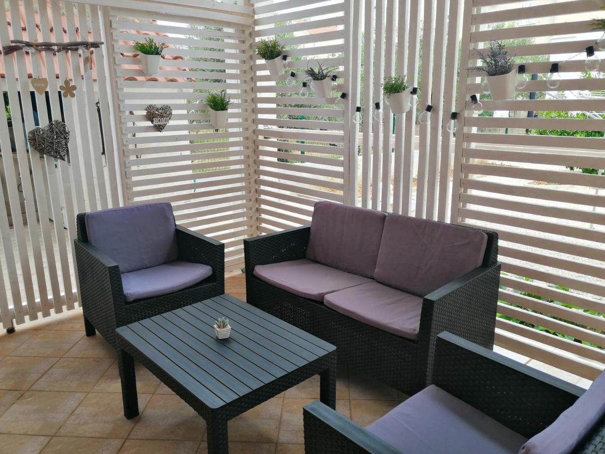 Apartman Mira Zaboric Buitenkant foto