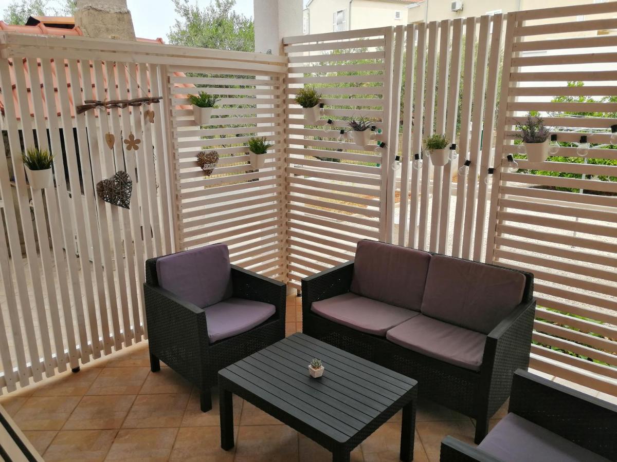 Apartman Mira Zaboric Buitenkant foto
