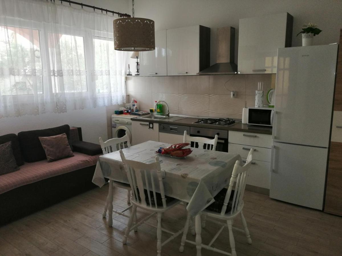 Apartman Mira Zaboric Buitenkant foto